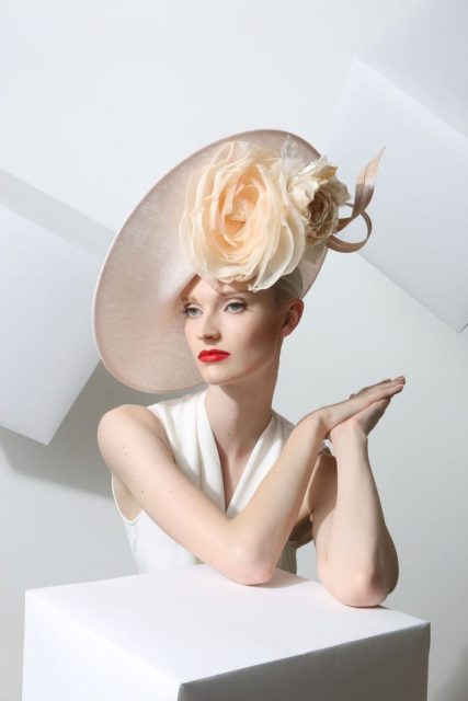 Chapeus, Galas, Cerimonias, Casamentos e Eventos Portugues.